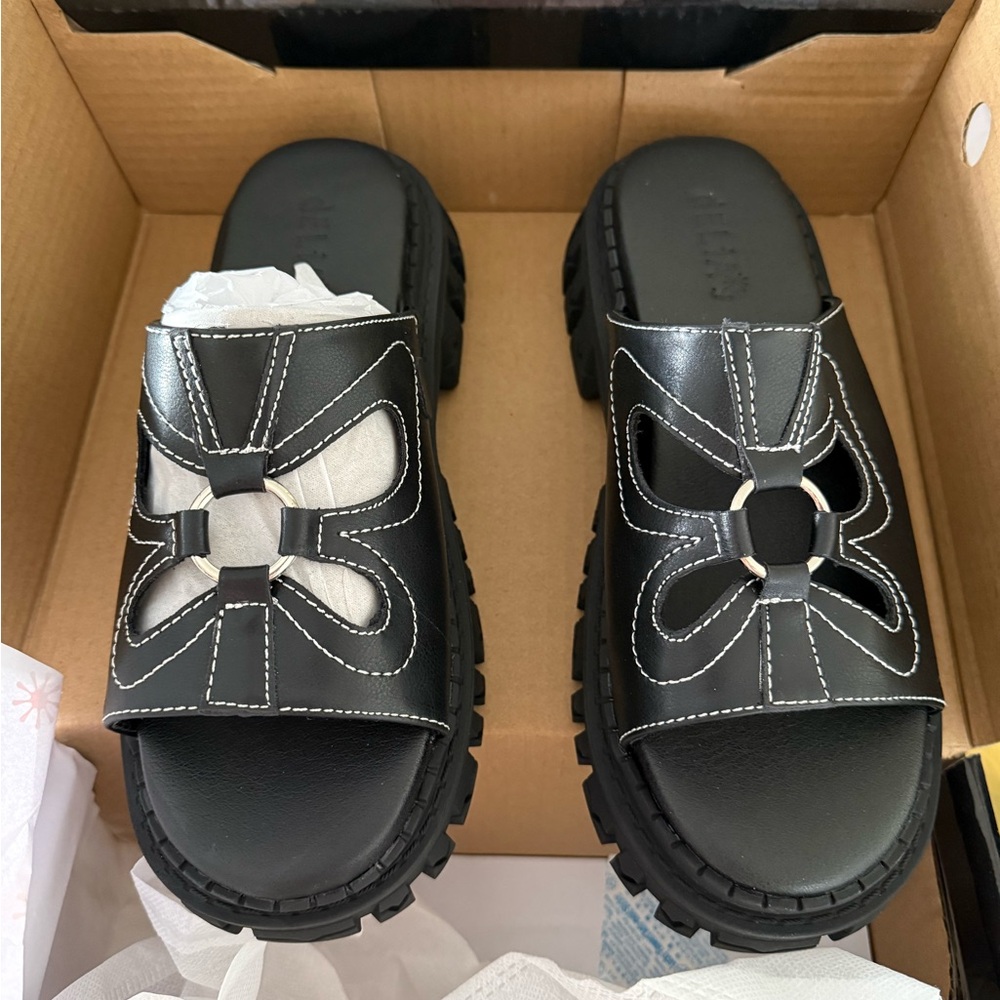 dELiA*s Black Platform Slides with Cut-Out Design